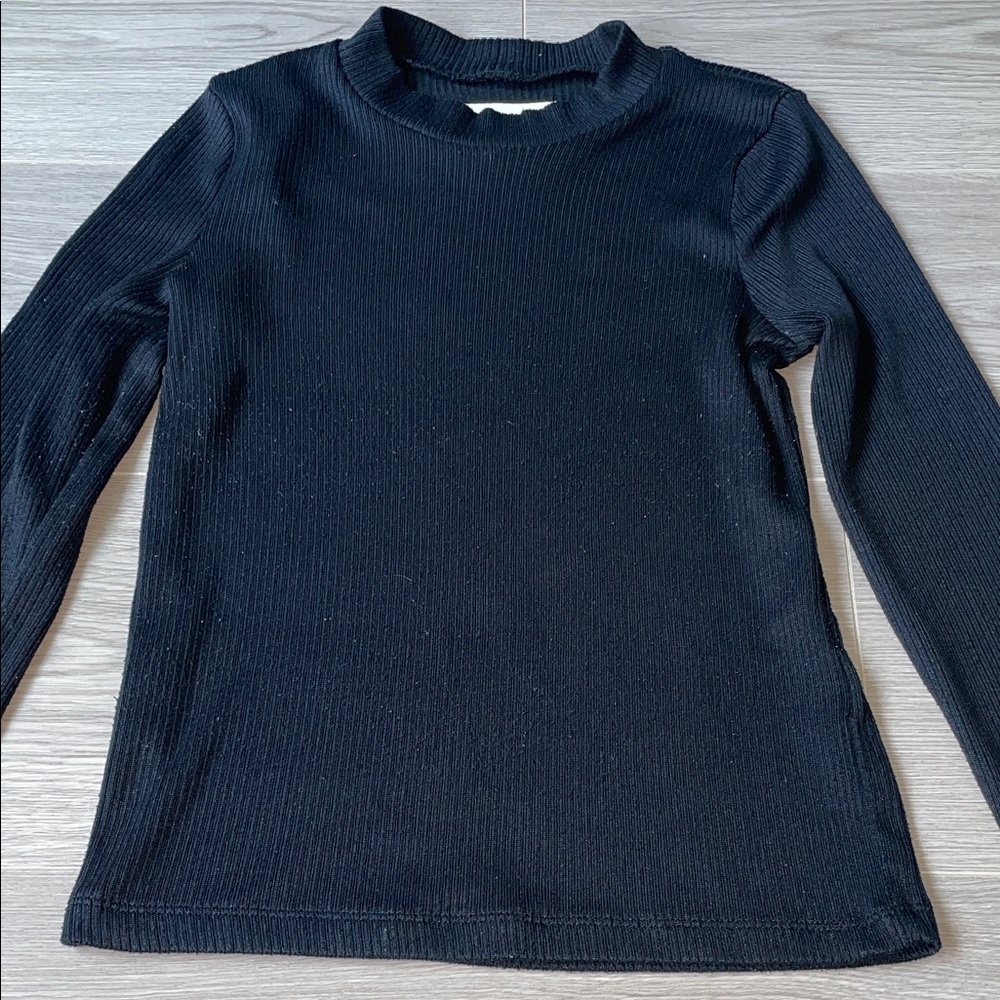 Black Ribbed Kid’s Sweater